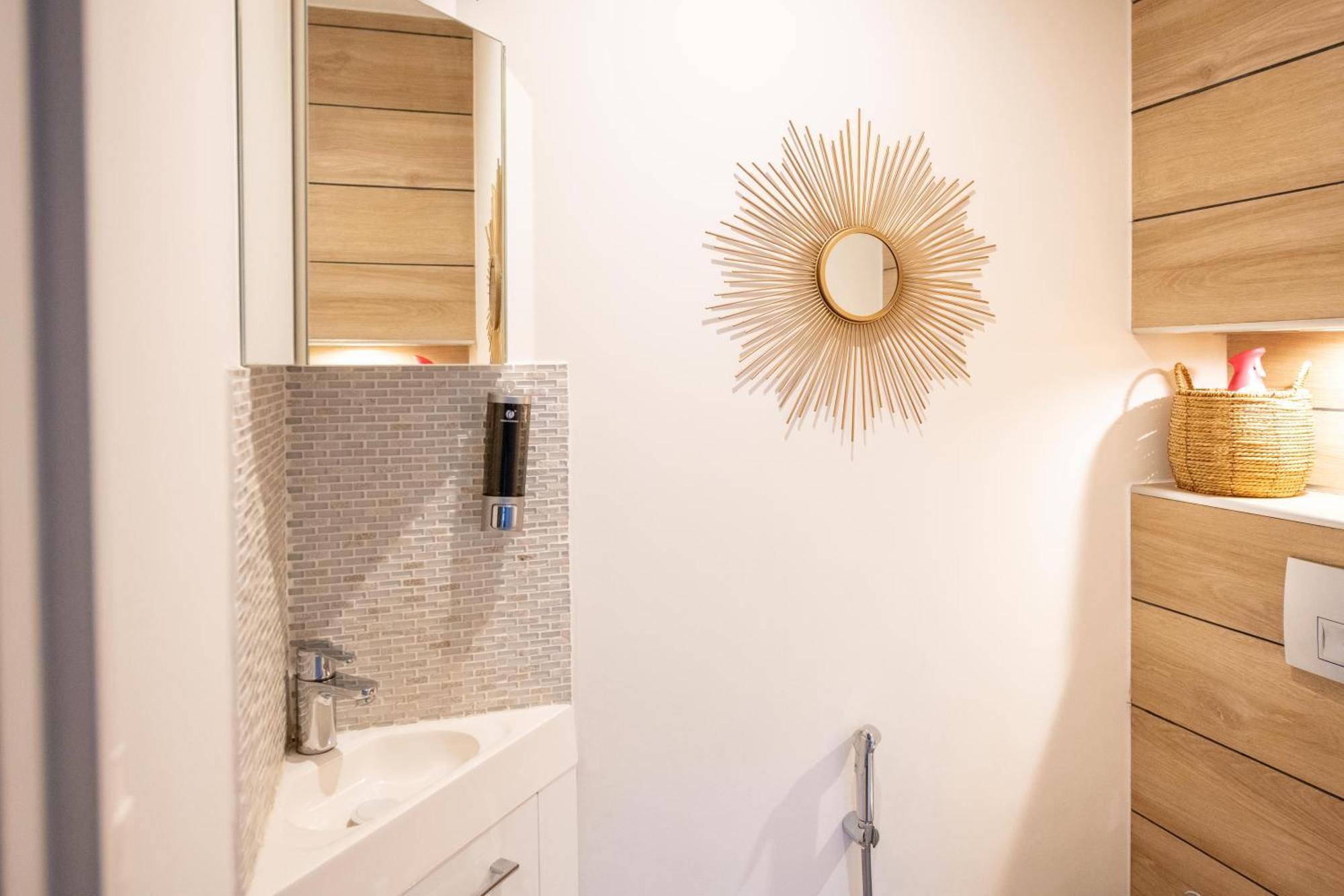 Ferienwohnung Elise De Roche Equipe Balcon Parking Rer B Le Bourget Exterior foto