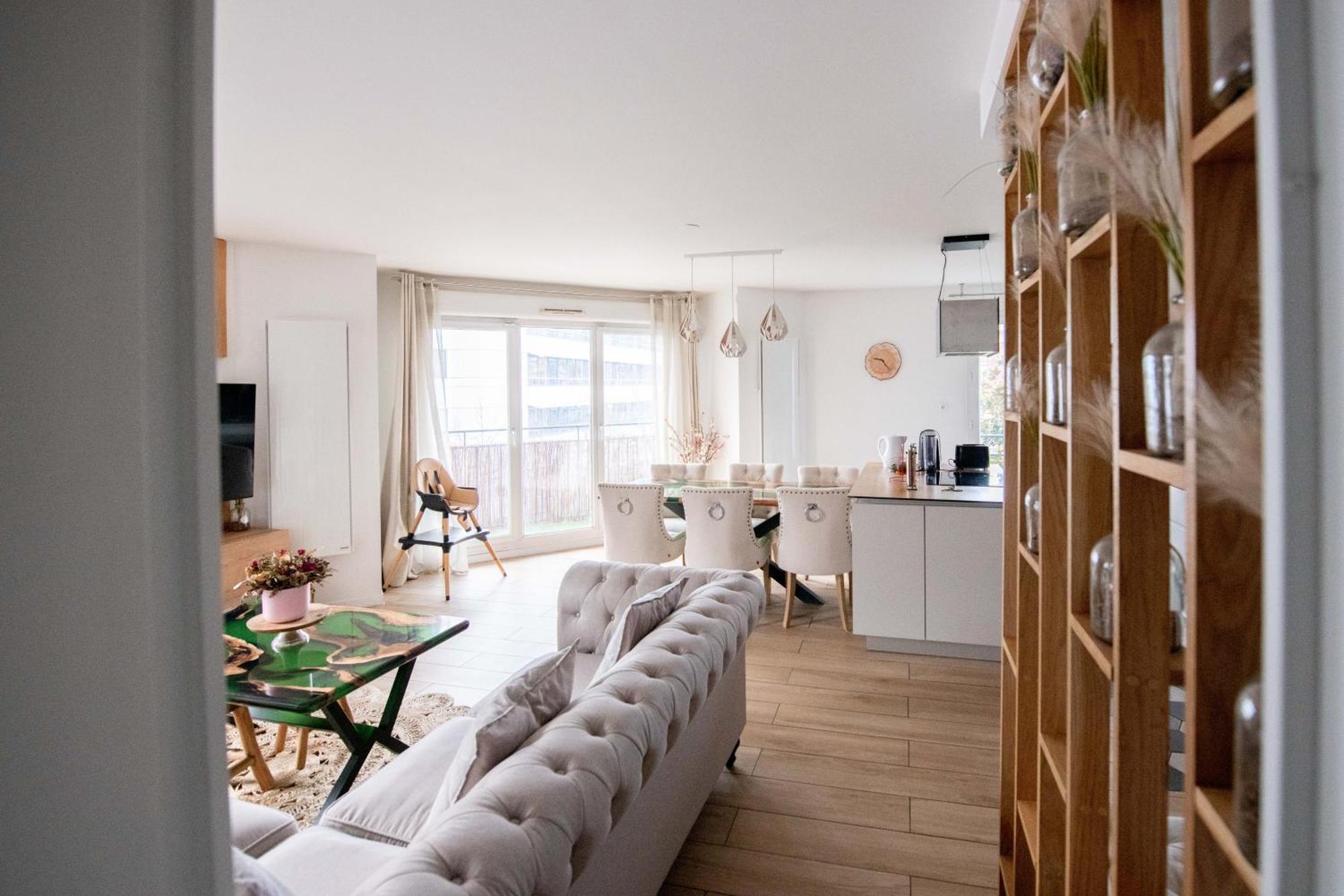Ferienwohnung Elise De Roche Equipe Balcon Parking Rer B Le Bourget Exterior foto