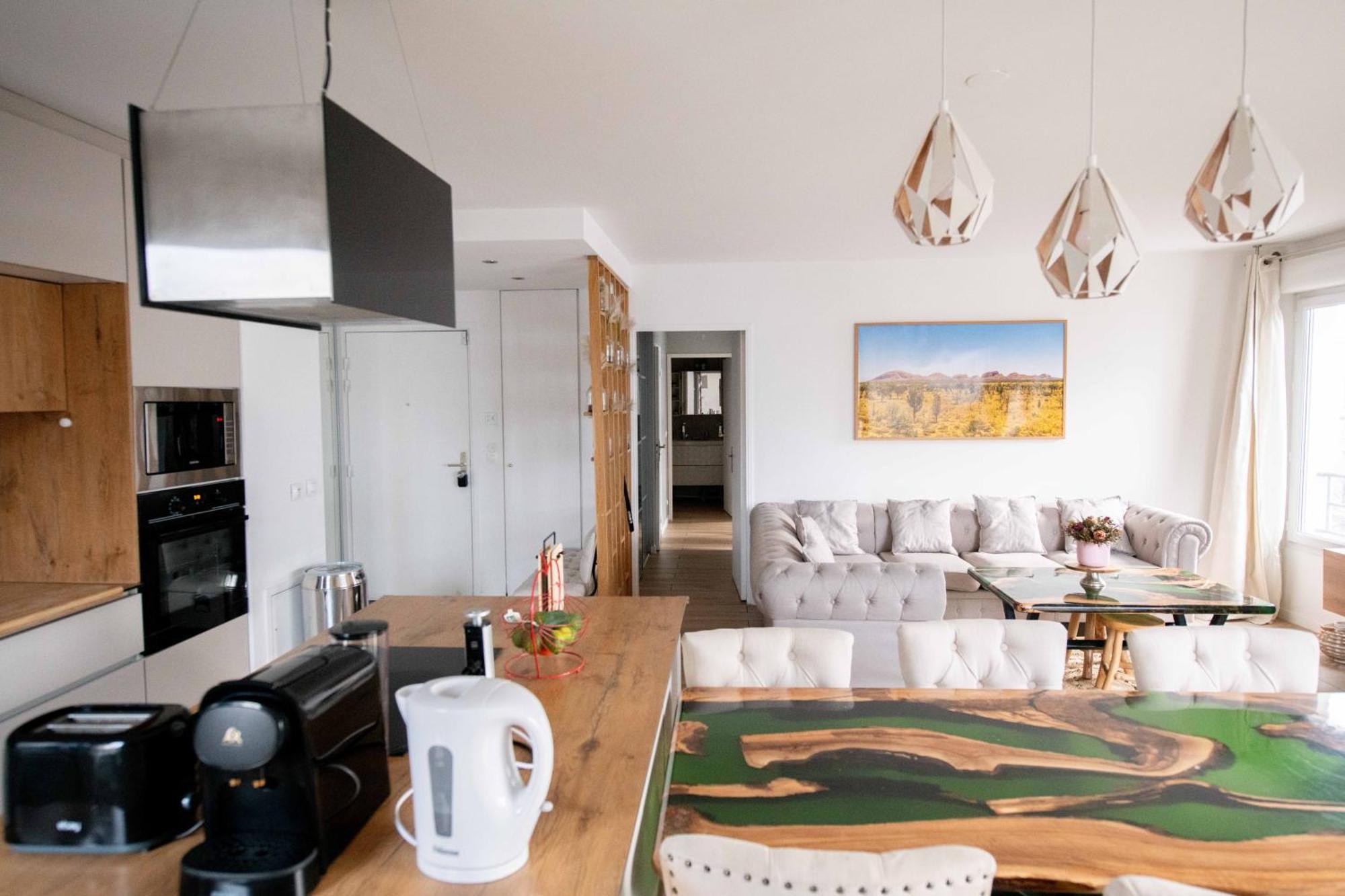 Ferienwohnung Elise De Roche Equipe Balcon Parking Rer B Le Bourget Exterior foto
